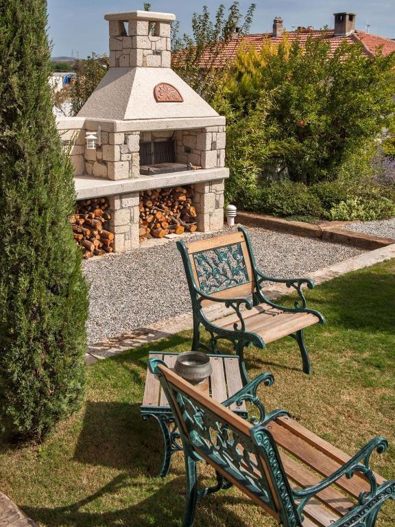 Ev Bharat Butique Hotel, Алакати Екстериор снимка