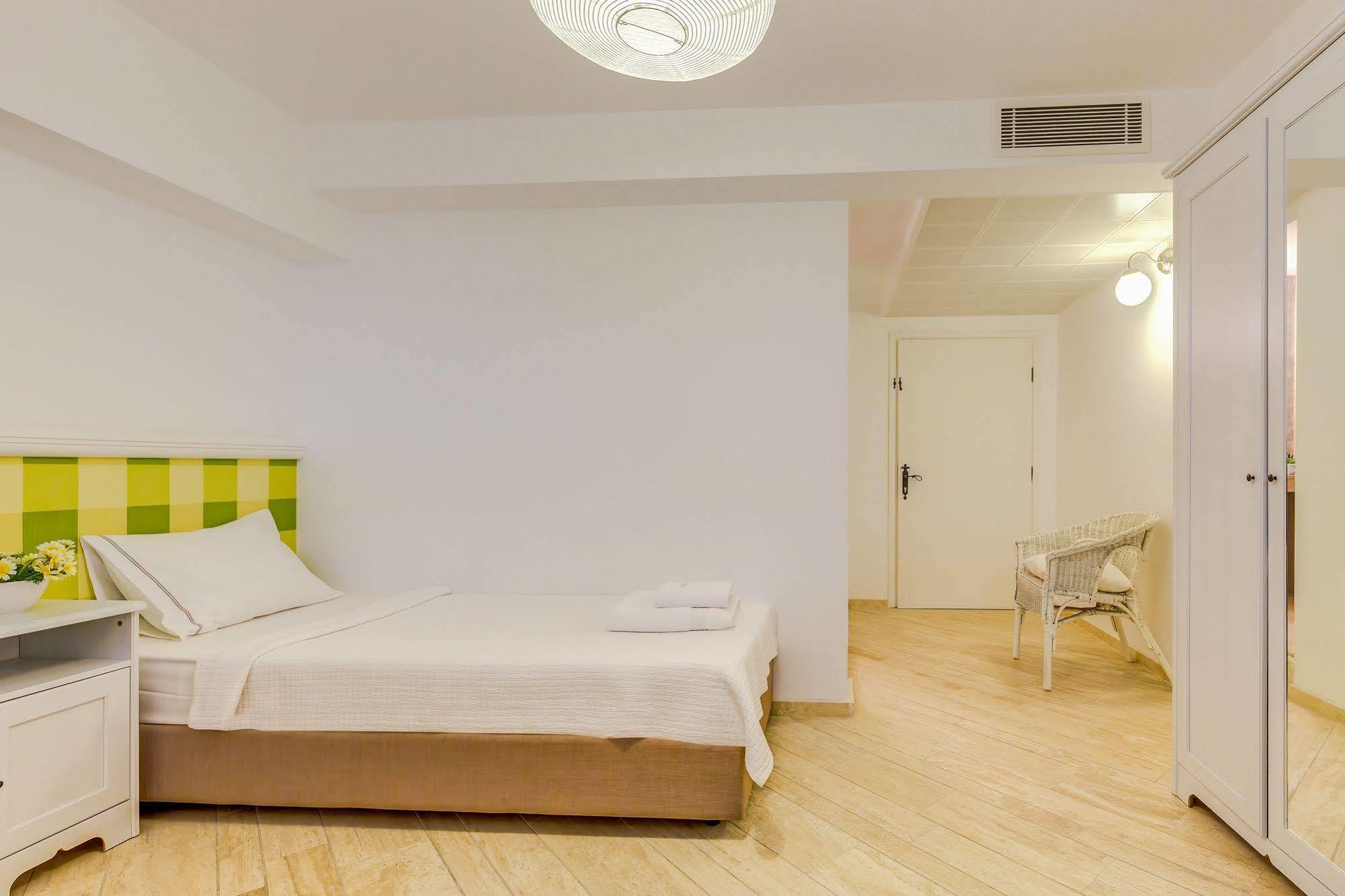 Ev Bharat Butique Hotel, Алакати Екстериор снимка