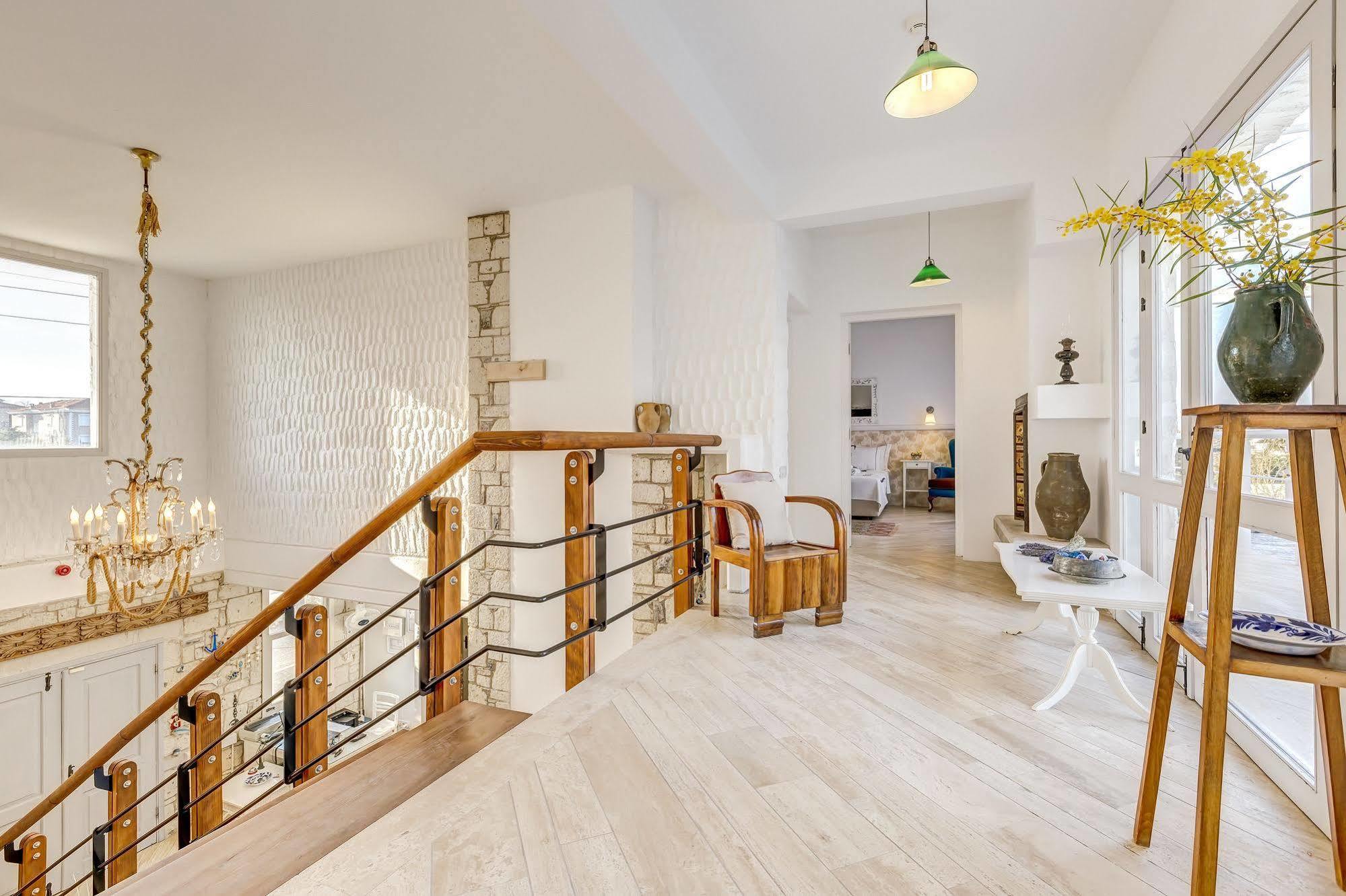 Ev Bharat Butique Hotel, Алакати Екстериор снимка