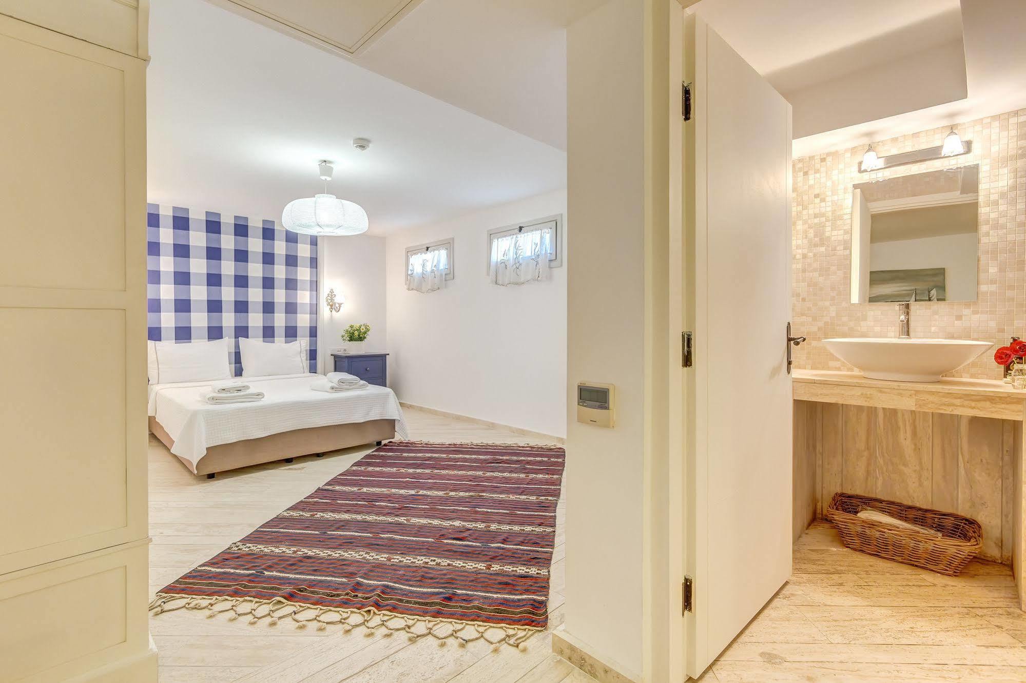 Ev Bharat Butique Hotel, Алакати Екстериор снимка